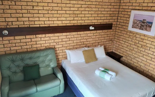 Toukley Motel – Guest Rooms – Toukley