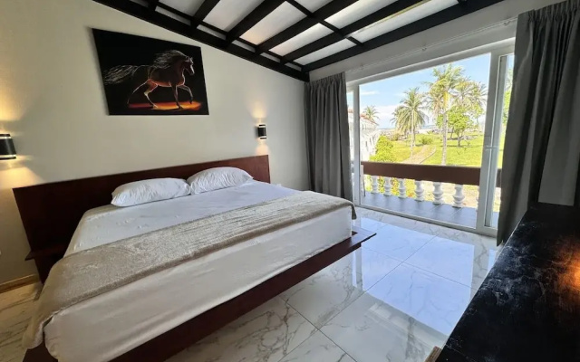 Hotel Tesoro Beach