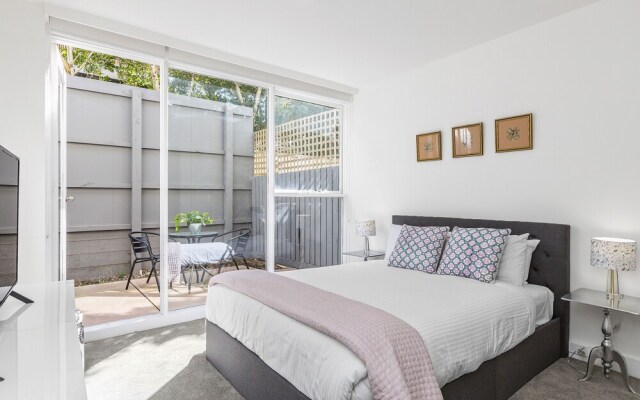 BOUTIQUE STAYS - Brighton by the Sea