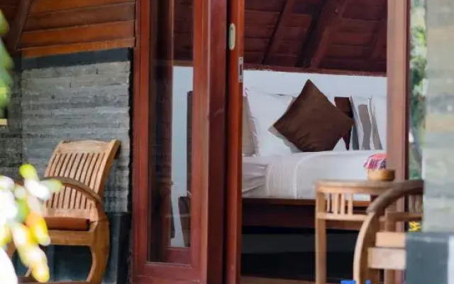 Tahoma Tanjung Lima Labuan Bajo Villa by ABM