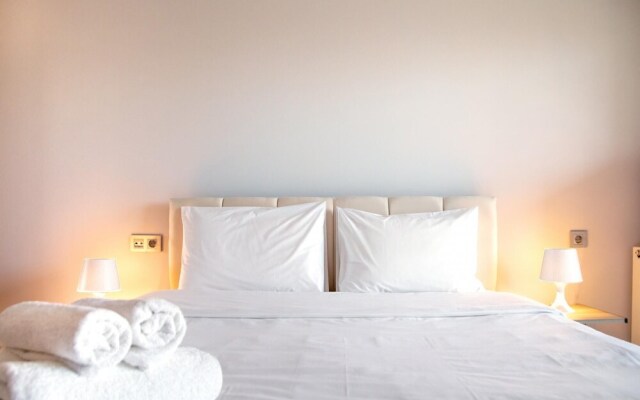 Pleasant Flat Close to Various Malls in Cigli