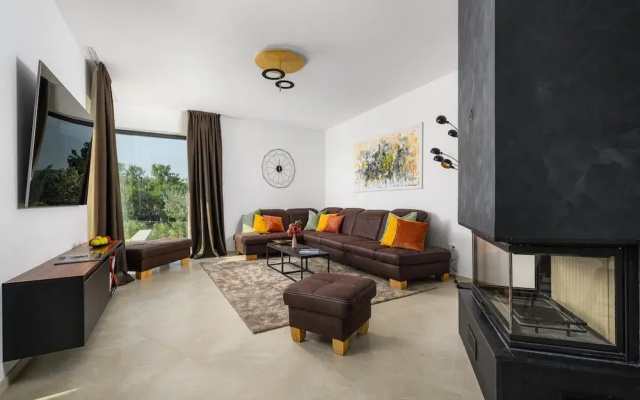 Comfortable Villa With Central Heating