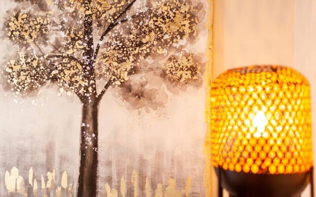 Sunny & Spacious Character Villa