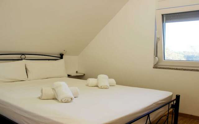 Anemomylos Lefkimmi Luxus Suites Hotel