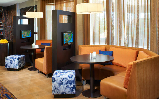 Courtyard by Marriott Rockford