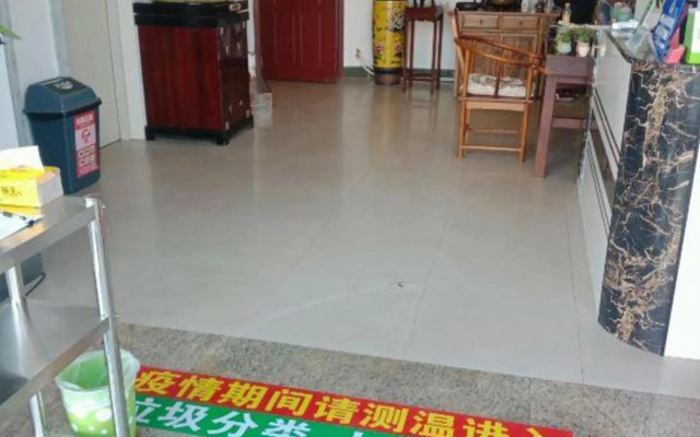 Qianyuan Hotel (Dalian Xi'an Road Shop)