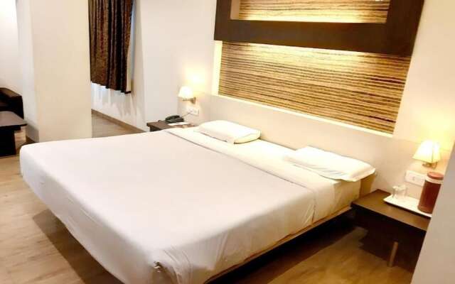 Hotel Adarsha Palace
