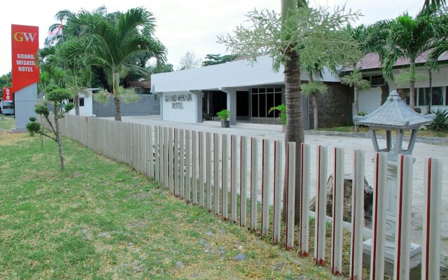 Grand Wisata Hotel by OYO Rooms