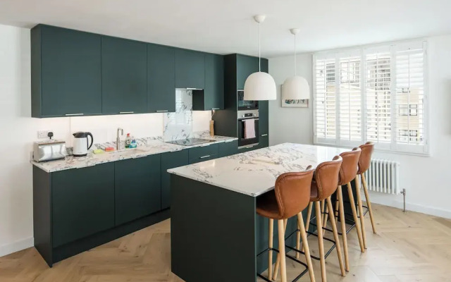 2Bed 2Bath Stunning Shoreditch Apartment