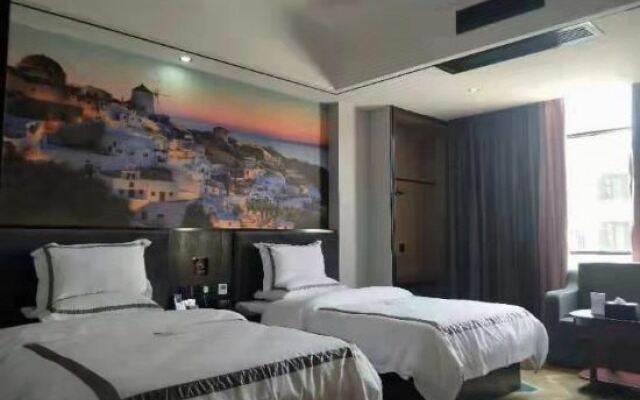 Pingguo Weisner Theme Hotel