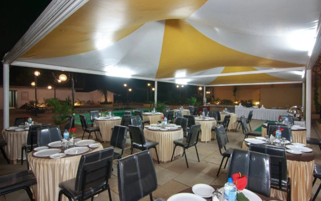 Hotel The Metropole - Phase Ii