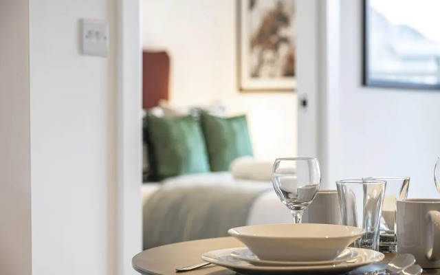 Chic Apartment Near City Centre