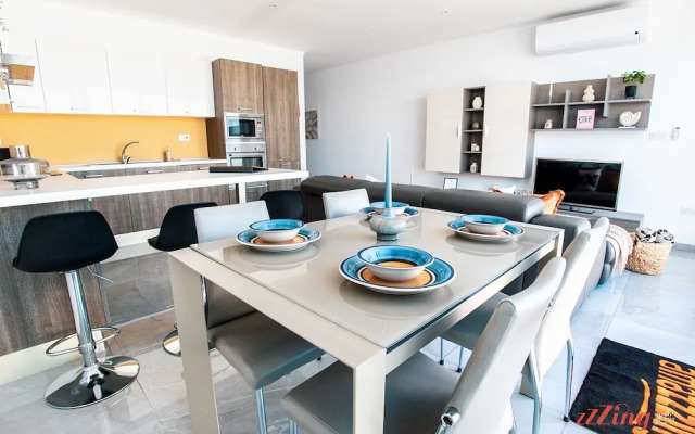 Seafront Penthouse With Unobstructed Sea Views