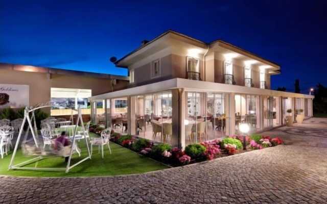 B.equine Range Hotel