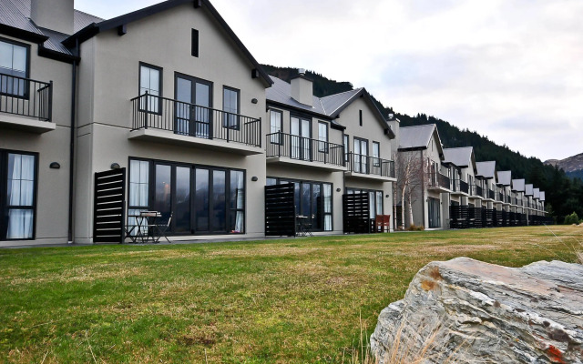 Platinum Queenstown Villas