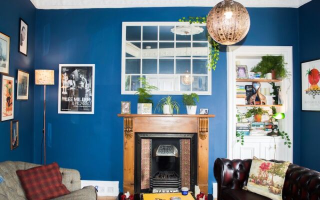 Bright Flat in Edinburgh With Private Garden