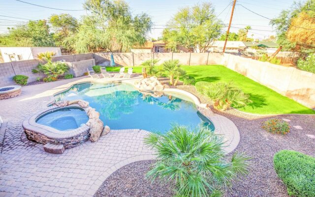 8140 E Pine - 6 Br Home
