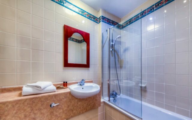 Garner Reading City Centre by IHG