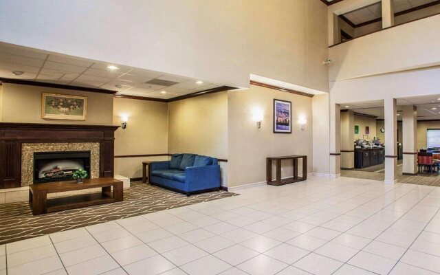 Comfort Inn & Suites St. Louis - O'Fallon