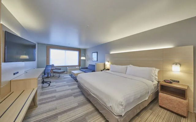Holiday Inn Express &amp; Suites Hermiston Downtown