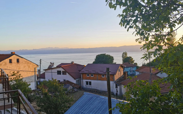 GOPO Guesthouse Elshani