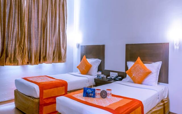 OYO 2653 The Orange Hotel