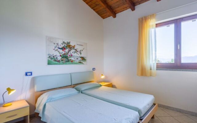 Residenza Agrifoglio 22611