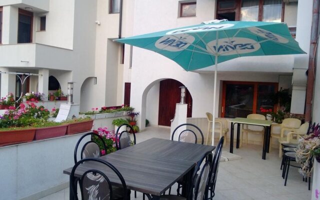 Family Hotel Vadjo