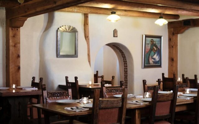 Sagebrush Inn & Suites