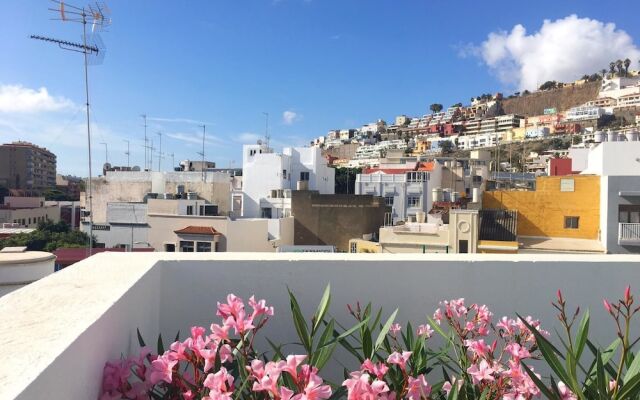 Los Arenales Terrace by Canary365