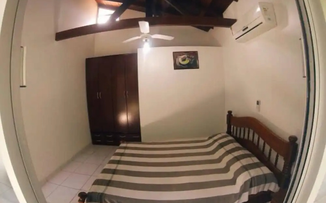 6 Bedroom House - 205