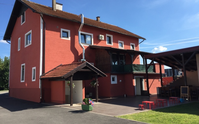 London Rooms Zagreb Airport