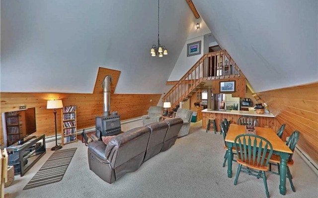 Mary Jane Chalet - 5 Br Chalet