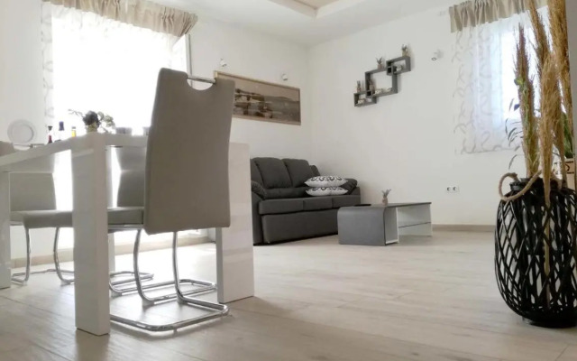 Apartments by the sea Rukavac, Vis - 15369