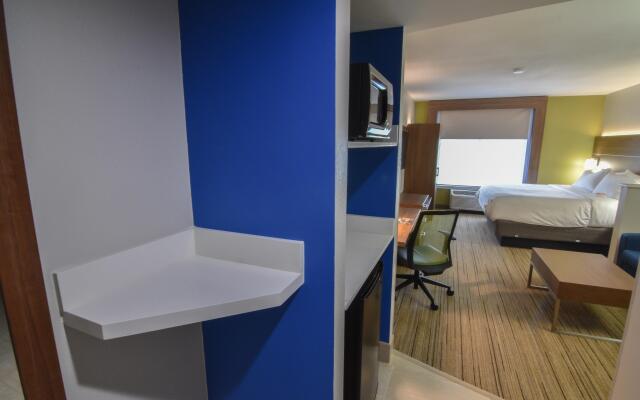 Holiday Inn Express & Suites Indianapolis Northwest, an IHG Hotel