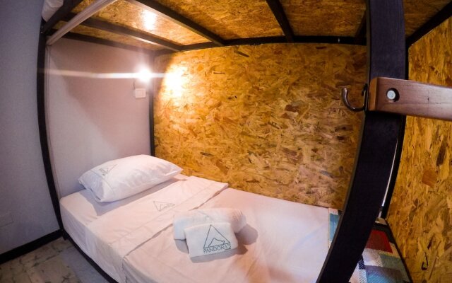 Pandora's House Coliving community, Strategic location, High Performance Wifi