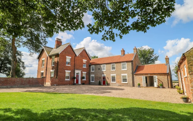 Hall Garth