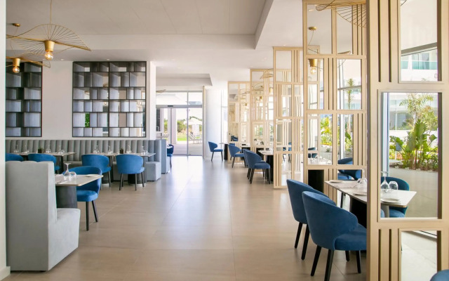 Nissiblu Beach Resort