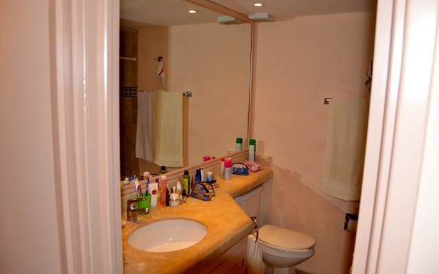 2 BR w Balcony Apartment Rinconada Del Sol