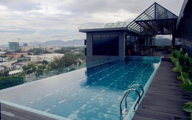 M Roof Hotel & Residences