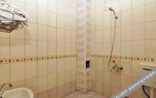 Rongxing Hostel