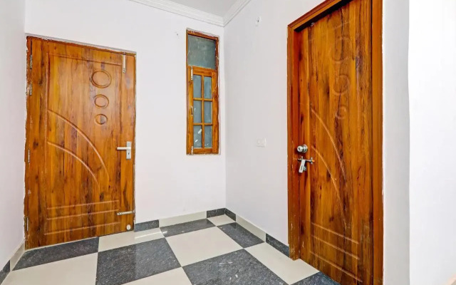 Oyo Flagship 92980 Empire Inn