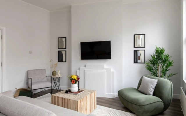 The Fulham Secret - Classy 5bdr Apartment