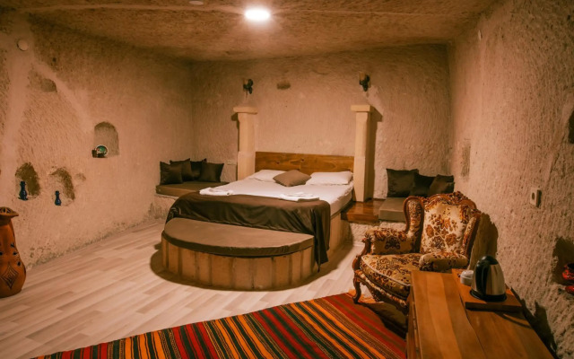 Cave Life Hotel