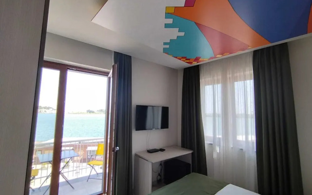 HAPPYROOMS