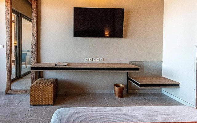 Aegeon Beach Hotel