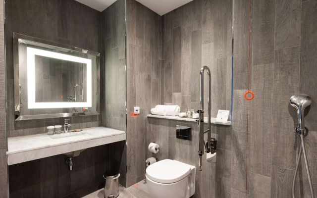 DoubleTree by Hilton Edinburgh - Queensferry Crossing