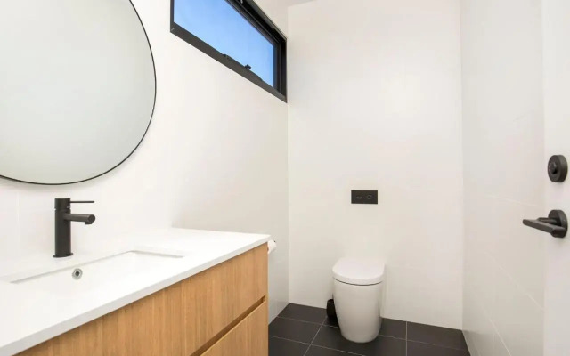 Banksia I Absolute Beachfront