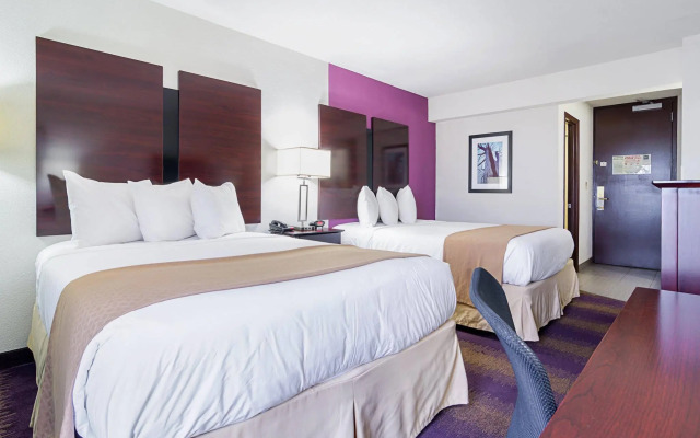 Holiday Inn Hotel and Suites Richmond West End by IHG