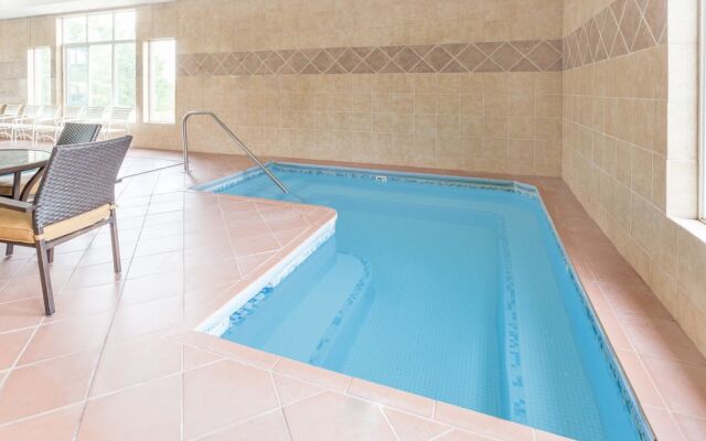 Super 8 Big Rapids MI